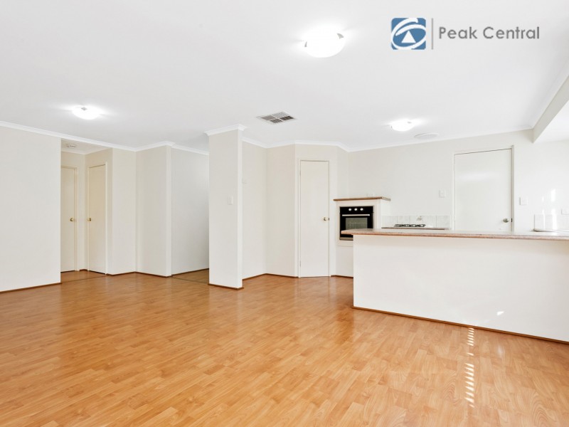 7 Wah Court, Atwell WA 6164