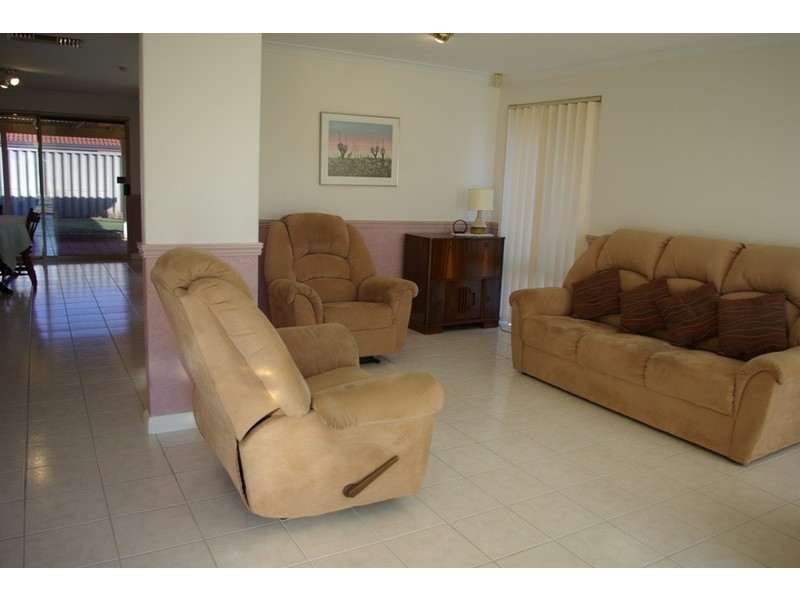 5 Falke Court, Atwell WA 6164