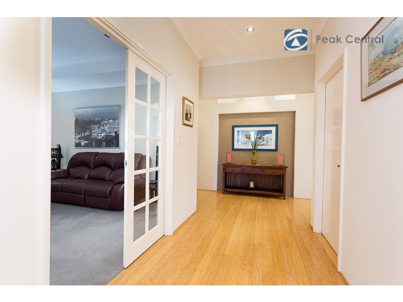 4 Zodiac Loop, Atwell WA 6164