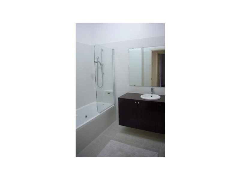 70 Redwood Crescent, Melville WA 6156