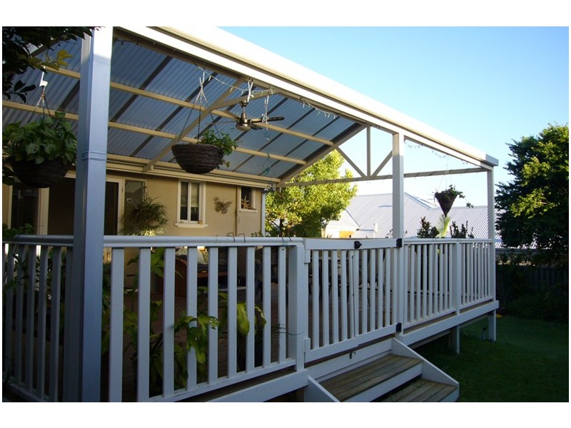 70 Redwood Crescent, Melville WA 6156