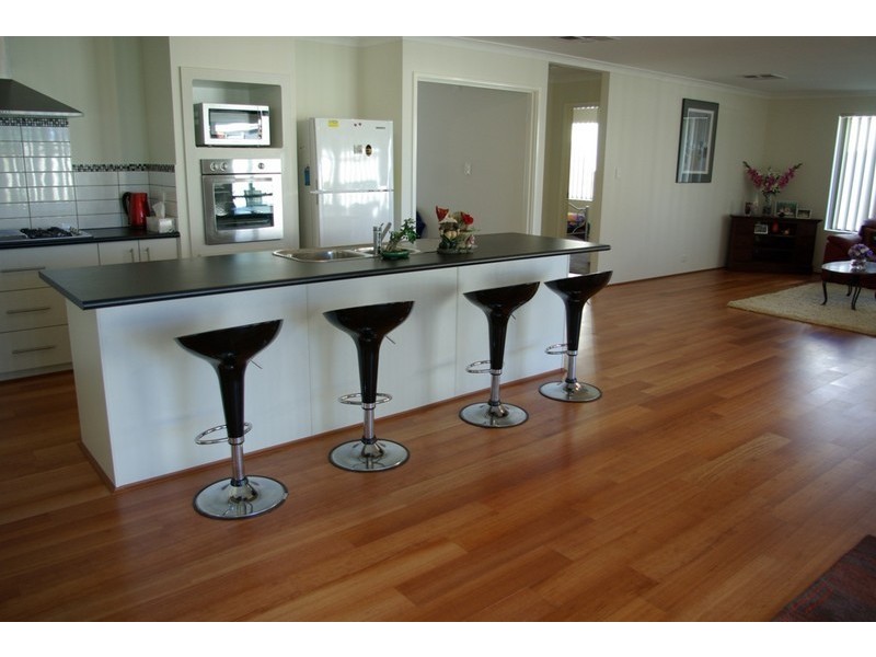 7 Ephemina Ridge, Bertram WA 6167