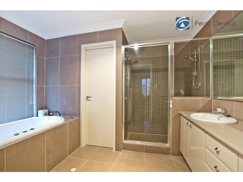 9 Providence Link, Atwell WA 6164