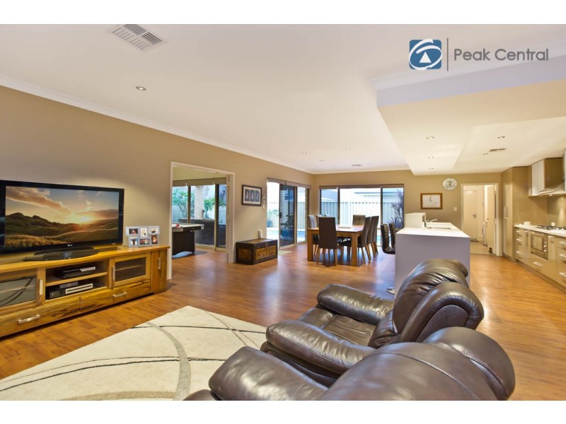 9 Providence Link, Atwell WA 6164