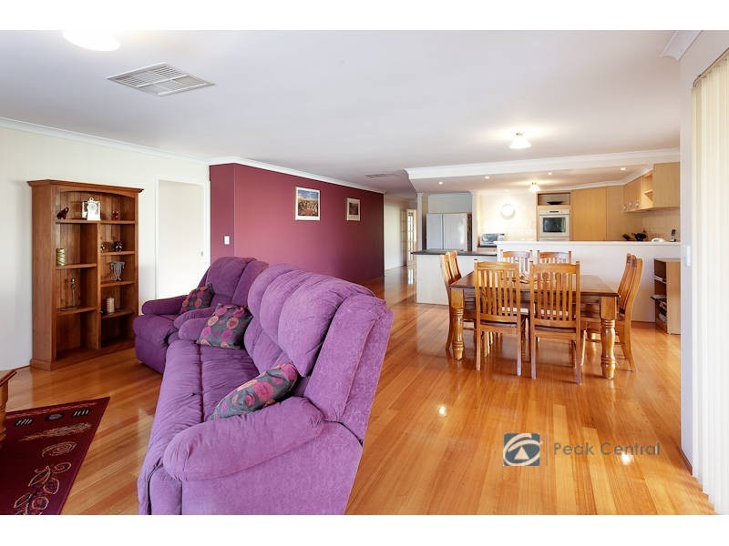 8 Pindan Elbow, Atwell WA 6164