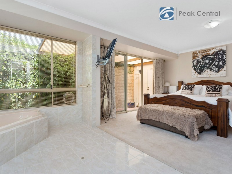 1 Kennack Vista, Atwell WA 6164