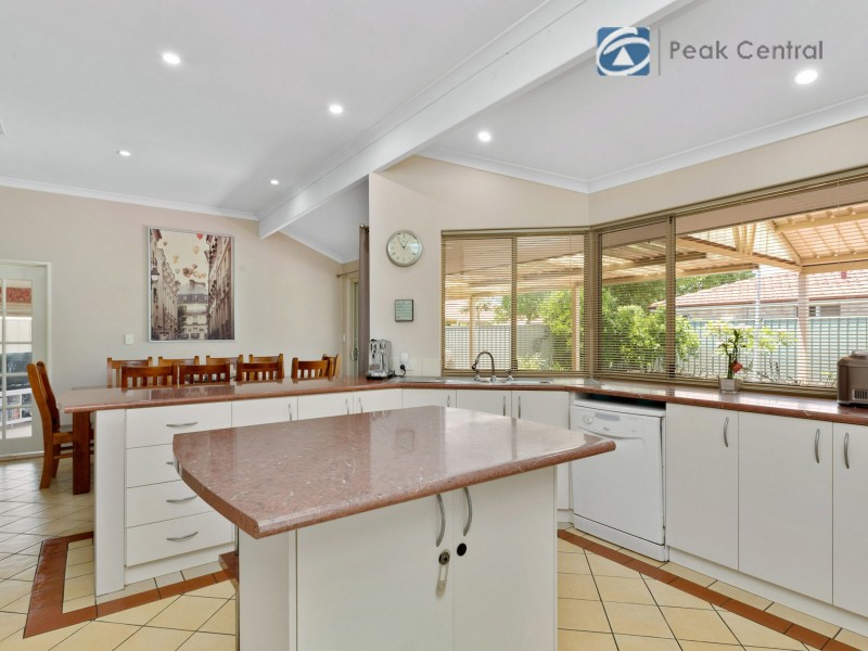 1 Kennack Vista, Atwell WA 6164