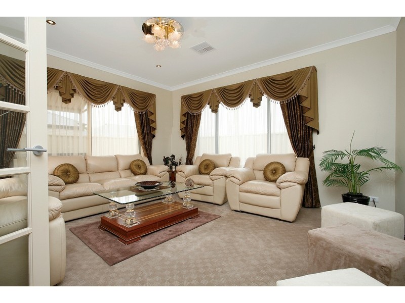 13 Vetiver Link, Atwell WA 6164