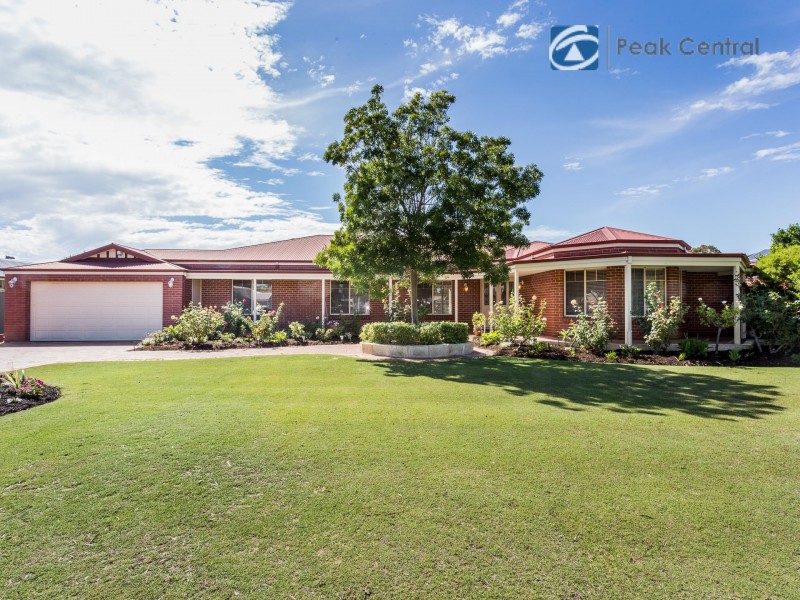 18 Woolmore Cross, Atwell WA 6164