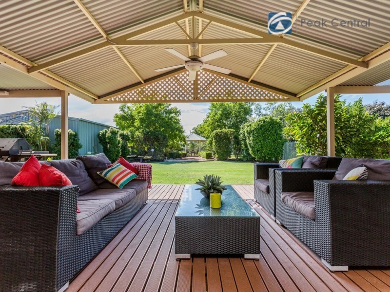 18 Woolmore Cross, Atwell WA 6164