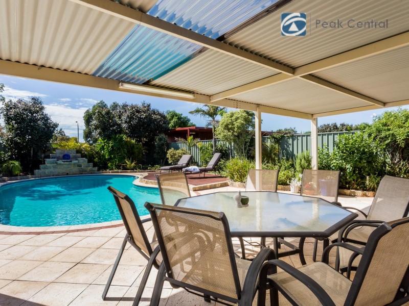 18 Woolmore Cross, Atwell WA 6164