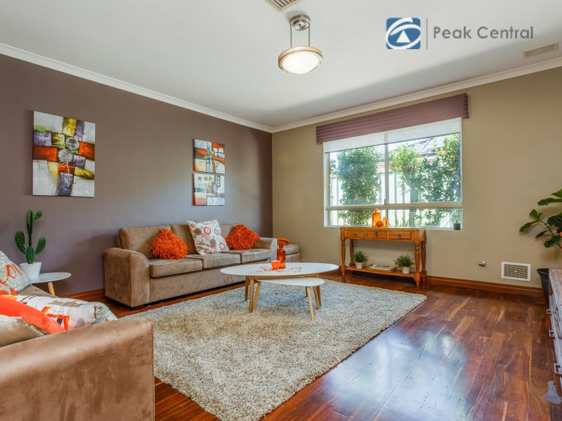 18 Woolmore Cross, Atwell WA 6164