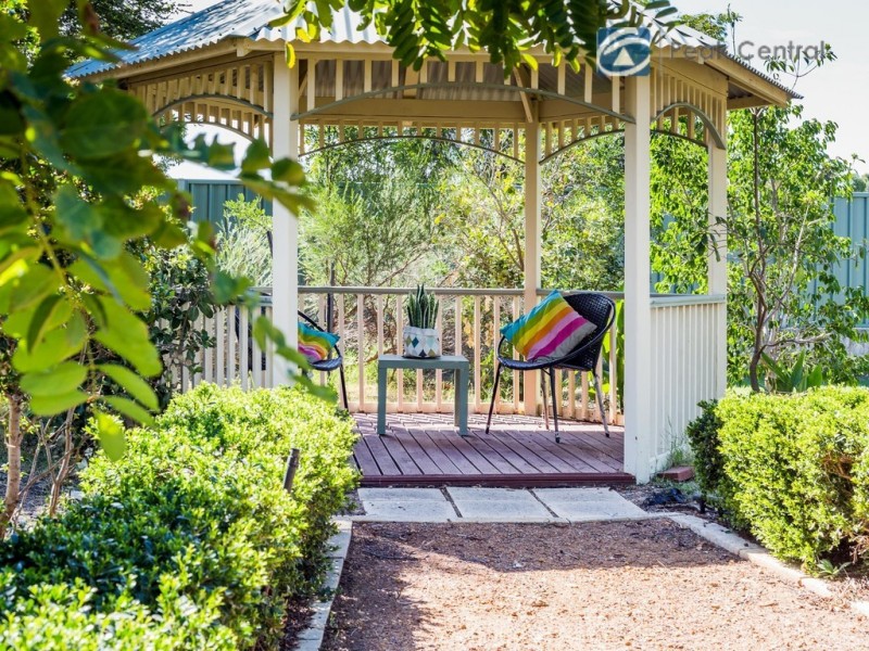 18 Woolmore Cross, Atwell WA 6164