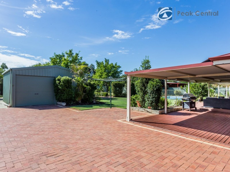 18 Woolmore Cross, Atwell WA 6164
