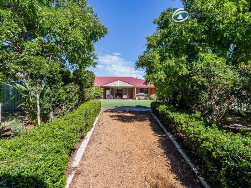 18 Woolmore Cross, Atwell WA 6164