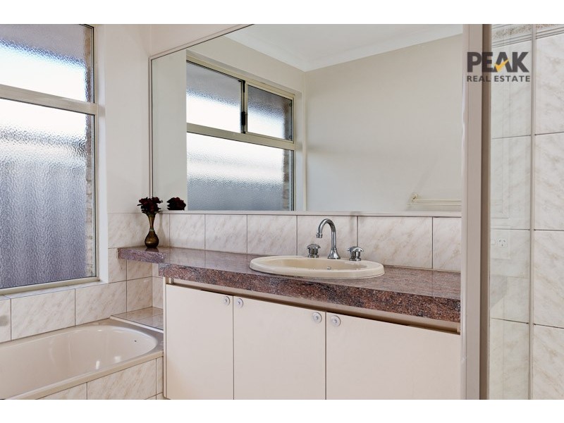 31 Freshwater Drive, Atwell WA 6164