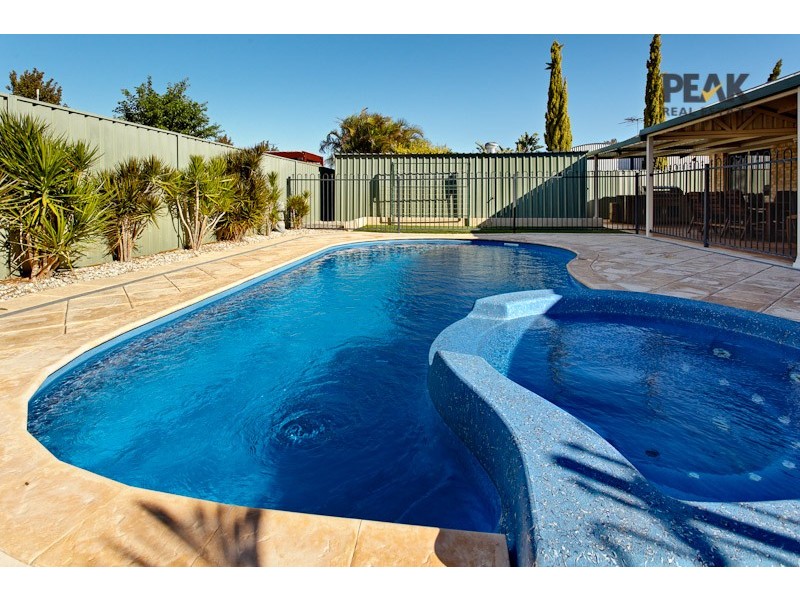 3 Kennack Vista, Atwell WA 6164