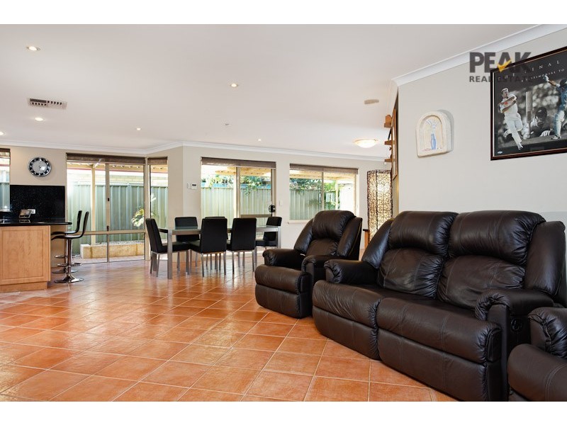 3 Kennack Vista, Atwell WA 6164