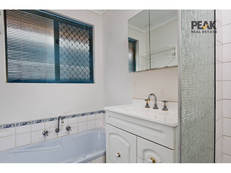 13 Ballard Mews, Success WA 6164