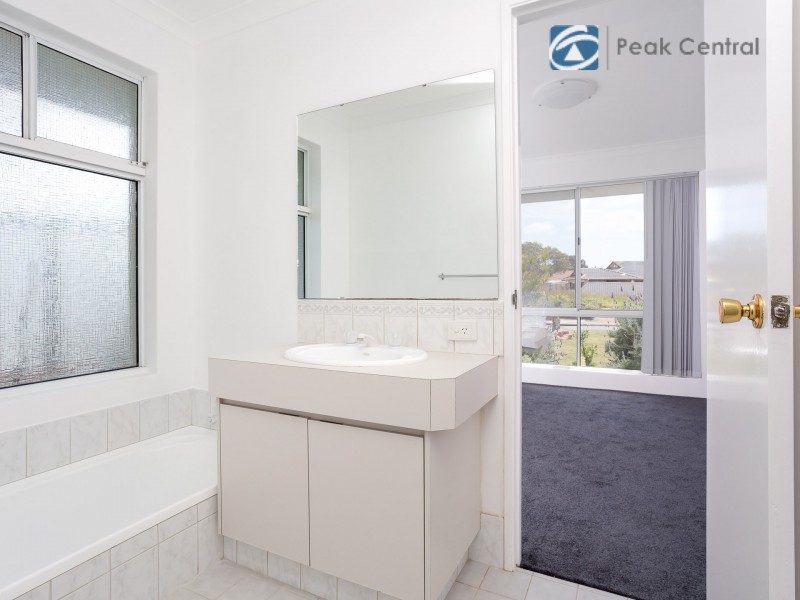 2 Calero Court, Atwell WA 6164