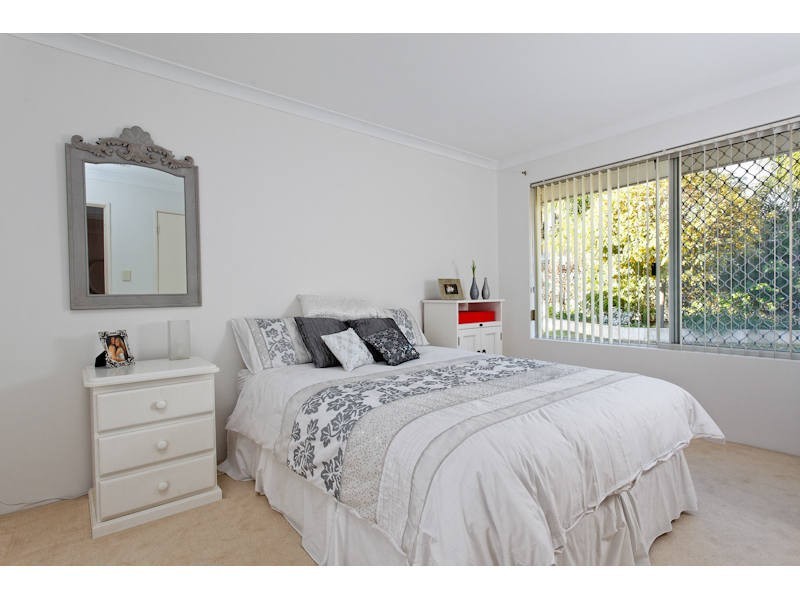 26 Lombe Gardens, Atwell WA 6164