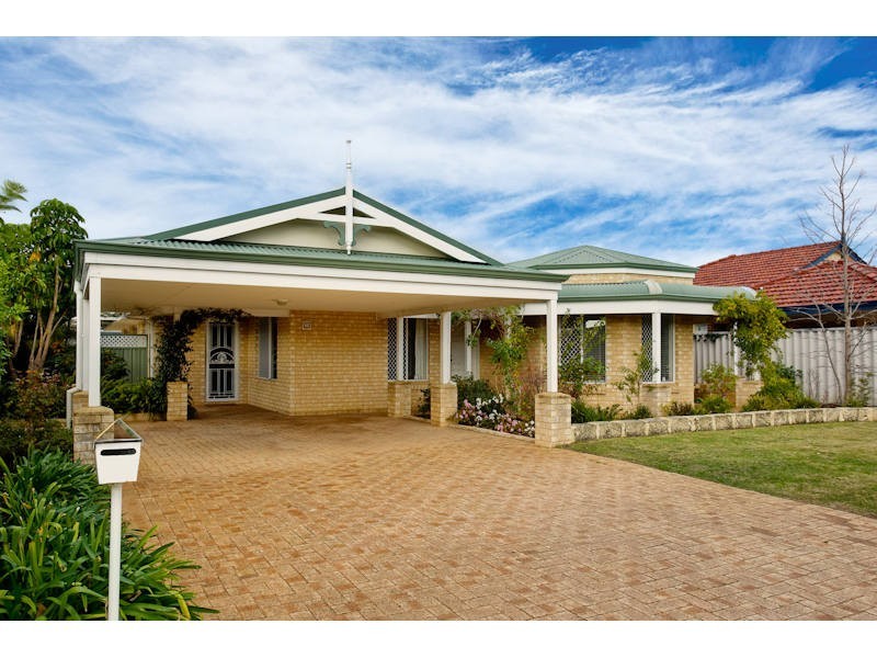 26 Lombe Gardens, Atwell WA 6164