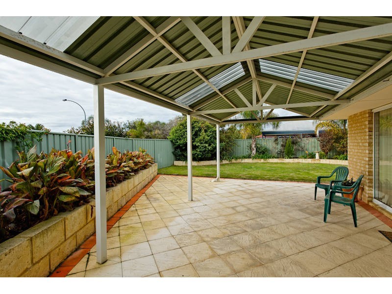 26 Lombe Gardens, Atwell WA 6164