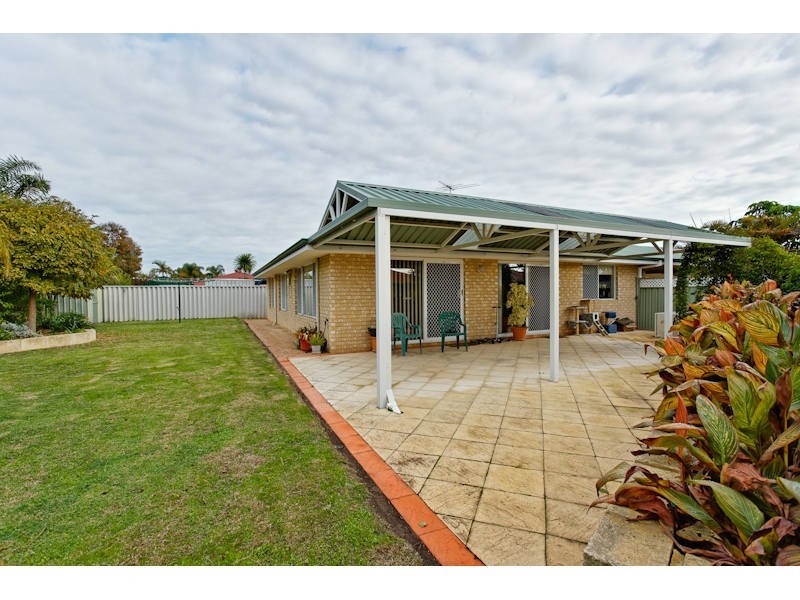 26 Lombe Gardens, Atwell WA 6164
