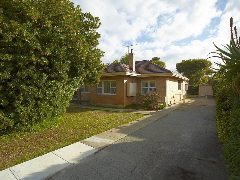 47 Lamond Street, Alfred Cove WA 6154