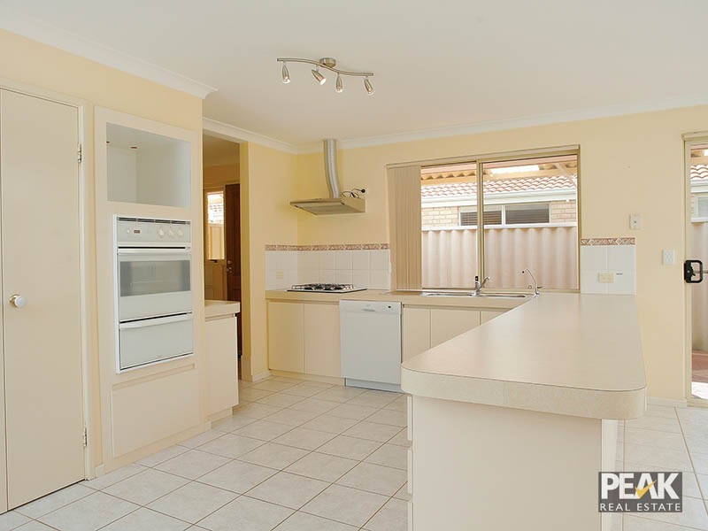 13 Tourner Retreat, Atwell WA 6164