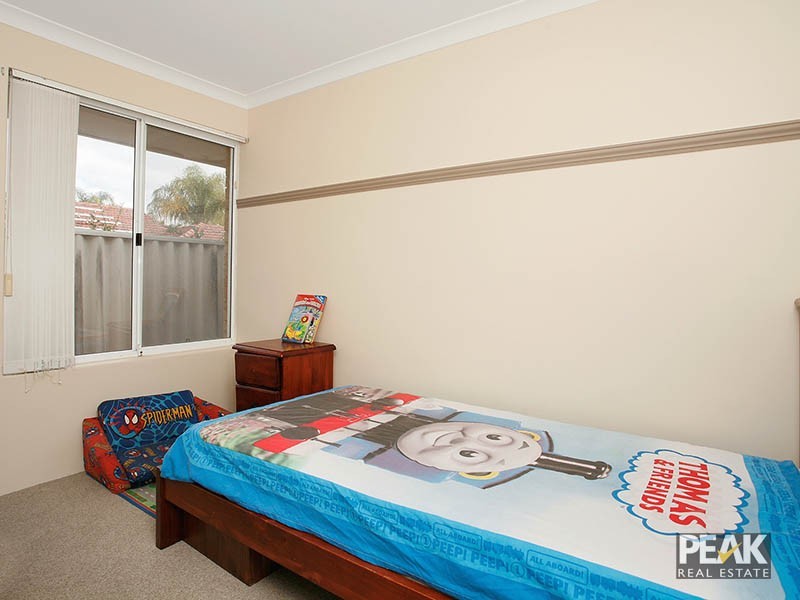 10 Marie Court, Atwell WA 6164