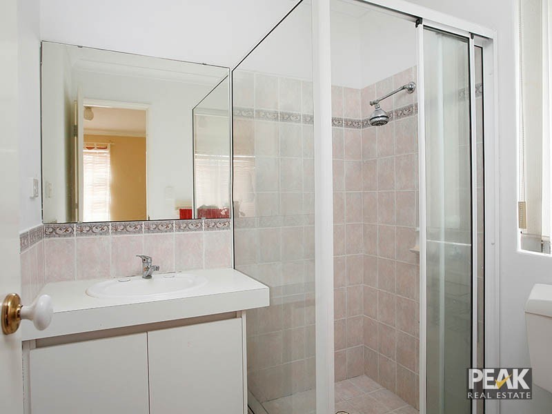 10 Marie Court, Atwell WA 6164