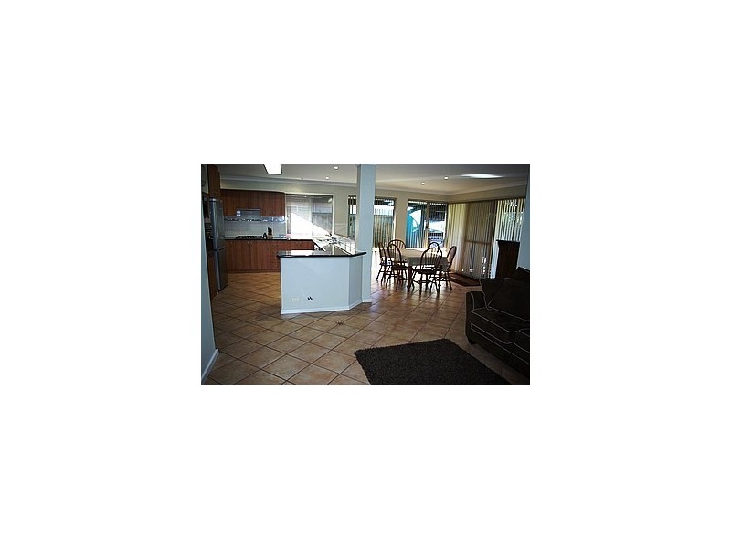 17 Mayhew Cross, Atwell WA 6164