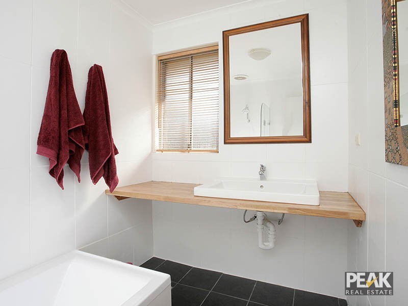 14 Iveston Road, Lynwood WA 6147