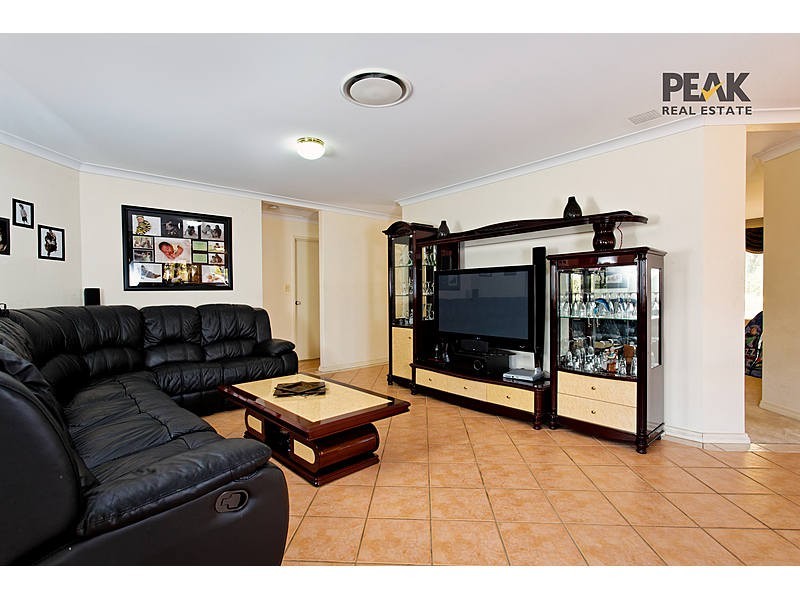 12 Hawkesbury Retreat, Atwell WA 6164