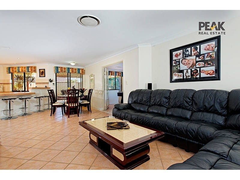 12 Hawkesbury Retreat, Atwell WA 6164