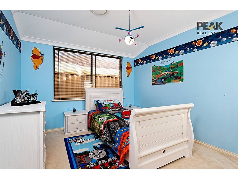 12 Hawkesbury Retreat, Atwell WA 6164