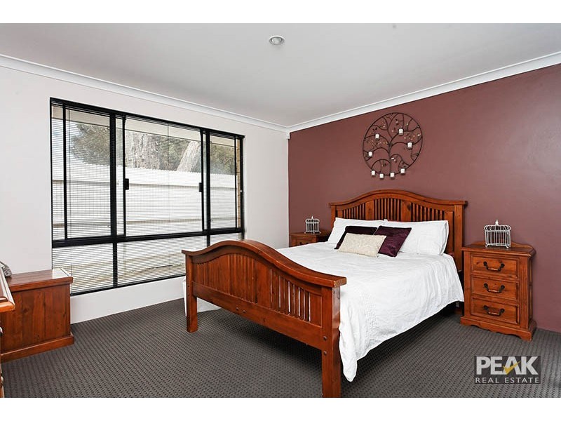 18 Patchouli Circuit, Atwell WA 6164