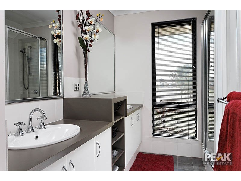 18 Patchouli Circuit, Atwell WA 6164