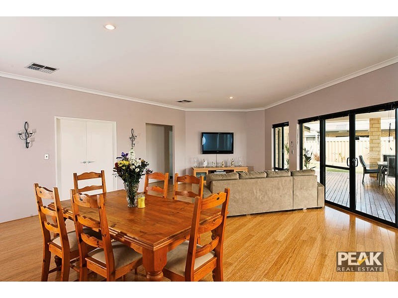 18 Patchouli Circuit, Atwell WA 6164