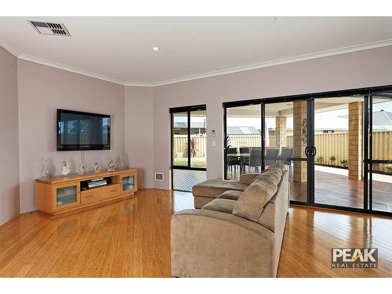 18 Patchouli Circuit, Atwell WA 6164