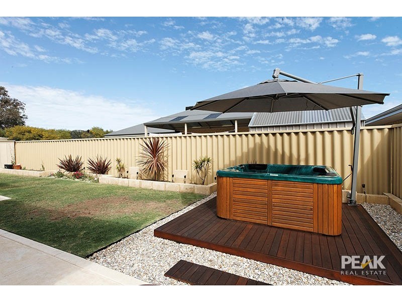 18 Patchouli Circuit, Atwell WA 6164