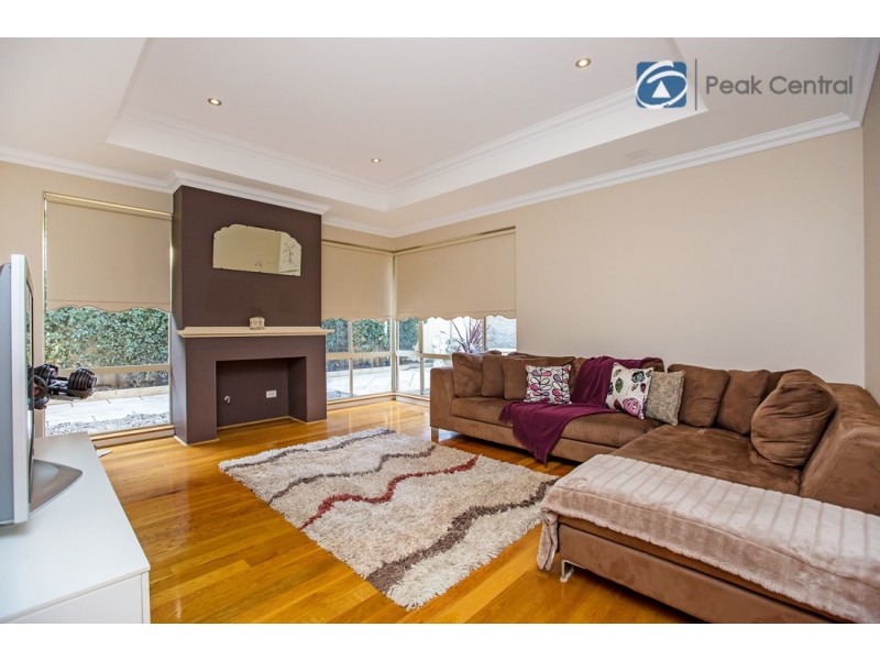 18 Tranquil Gardens, Atwell WA 6164