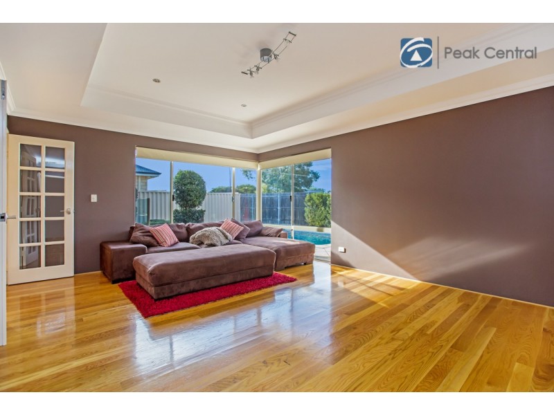 18 Tranquil Gardens, Atwell WA 6164