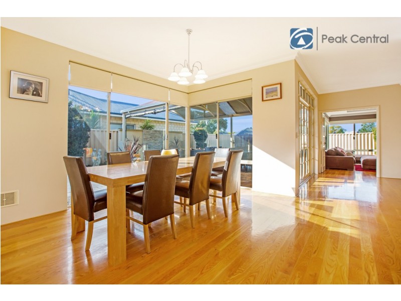 18 Tranquil Gardens, Atwell WA 6164