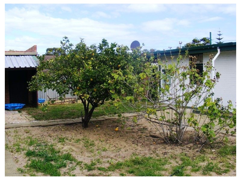 10 Columbia Close, Rockingham WA 6168