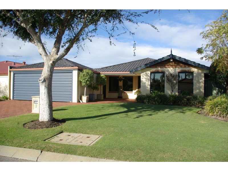 8 Rendell Avenue, Atwell WA 6164