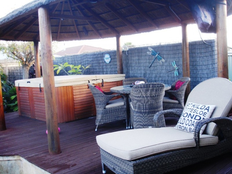 8 Rendell Avenue, Atwell WA 6164