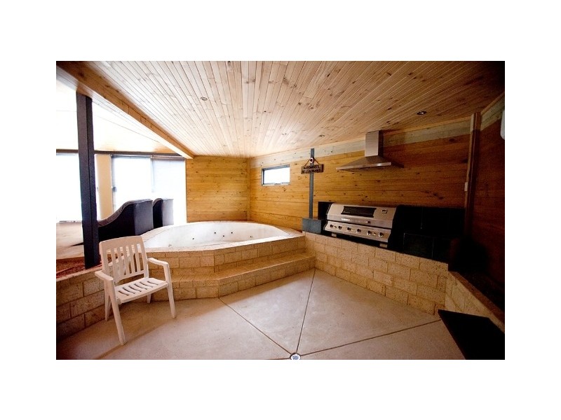 5 Ellery Court, Success WA 6164