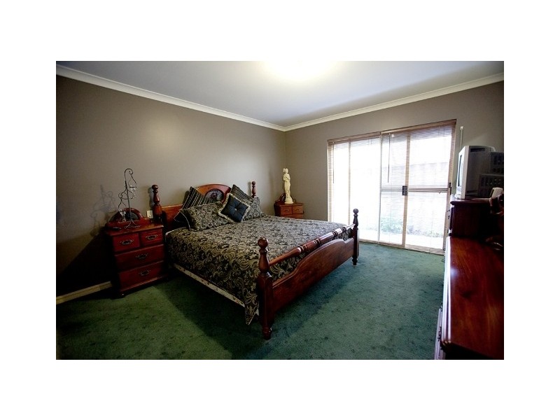 5 Ellery Court, Success WA 6164